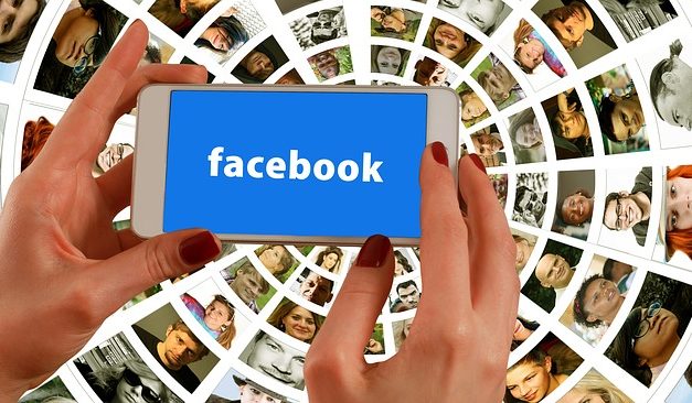 Facebook implementa il riconoscimento facciale, ma non in Europa
