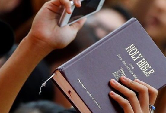 Le migliori app per leggere la Bibbia dallo smartphone