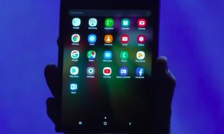 Samsung lancia lo smartphone con lo schermo pieghevole